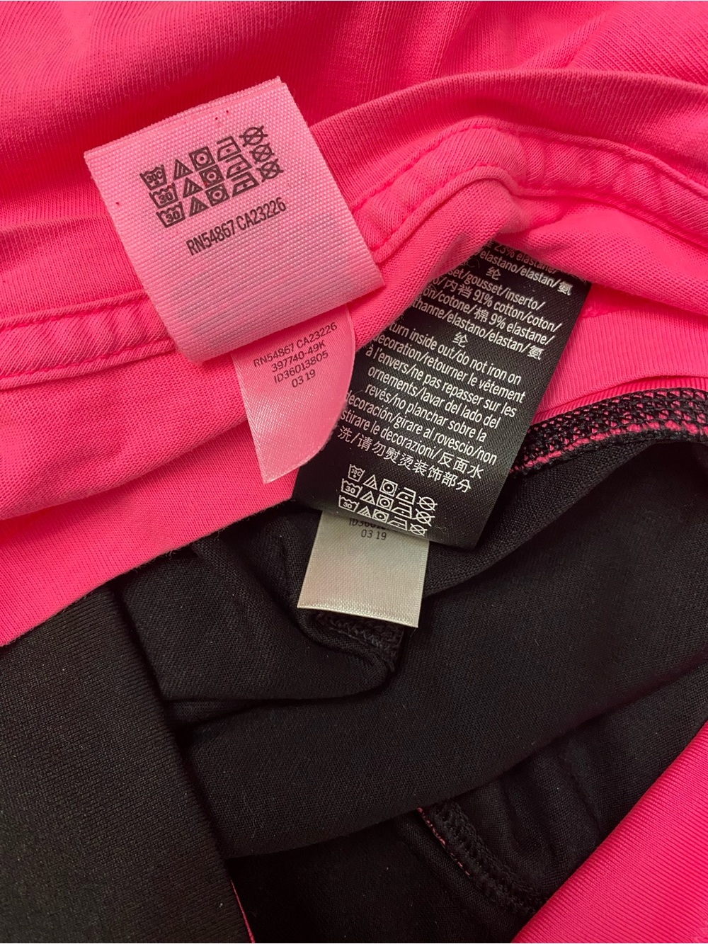 2019 VS Pink Ultimate leggings black & pink piping and long sleeve tee - Picture 2 of 3